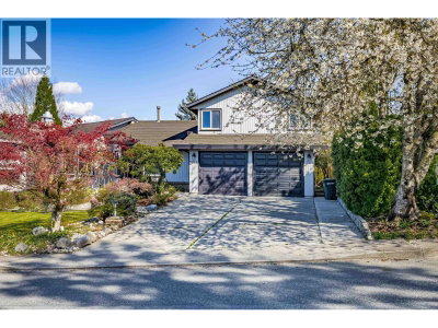 7516 LAMBETH Drive | Burnaby British Columbia | Slide Image Three