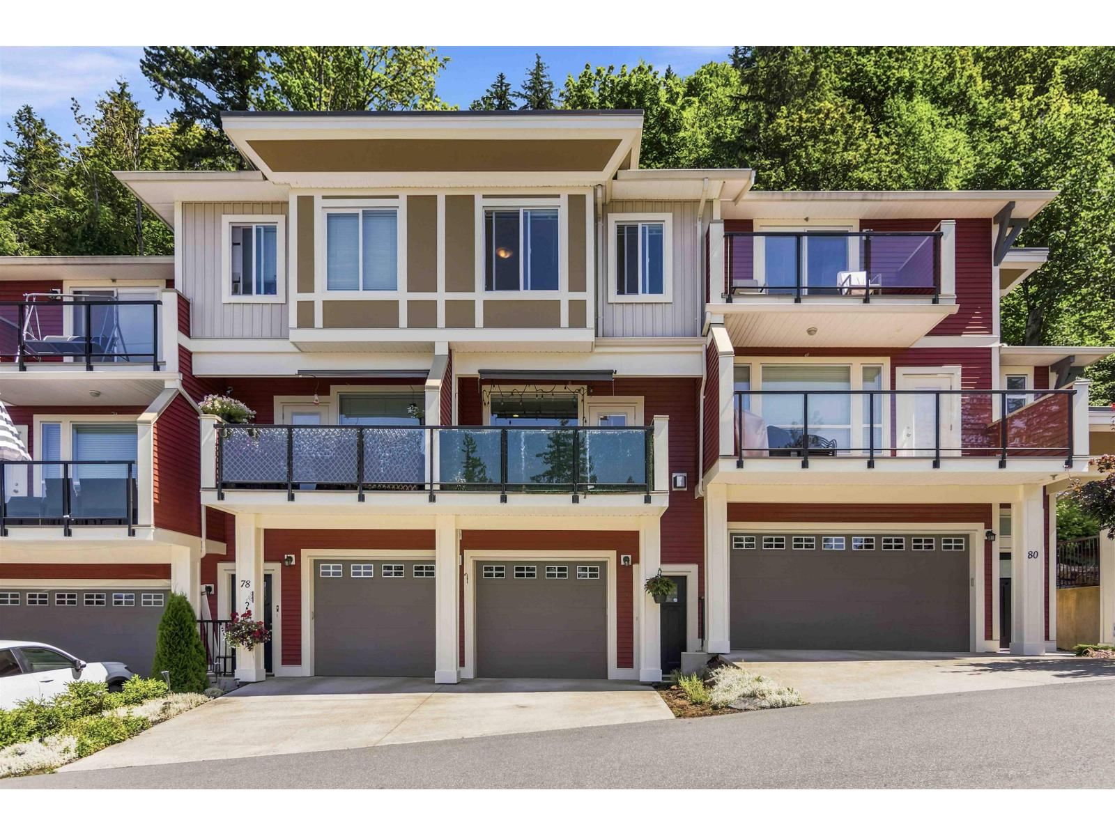 6026 LINDEMAN Street, Chilliwack, British Columbia V2R 0W1