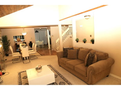 15425 98TH Avenue | Surrey British Columbia | Slide Image Eight