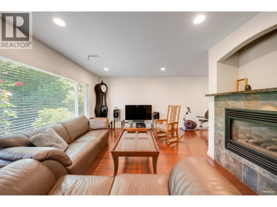 1043 BELVEDERE Drive | North Vancouver British Columbia | Slide Image Seventeen