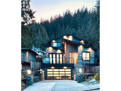 4365 MOUNTAIN Highway | North Vancouver British Columbia | Slide Image Thirty-five