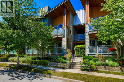 40147 GOVERNMENT Road | Squamish British Columbia | Slide Image Two