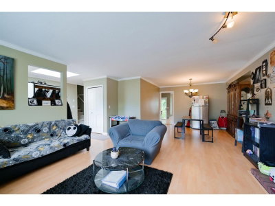 15477 93A Avenue | Surrey British Columbia | Slide Image Five