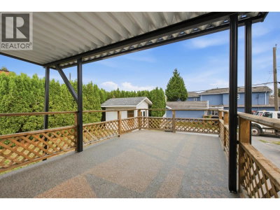 7209 ELWELL Street | Burnaby British Columbia | Slide Image Thirteen