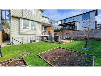 24670 106 Avenue | Maple Ridge British Columbia | Slide Image Thirty-eight