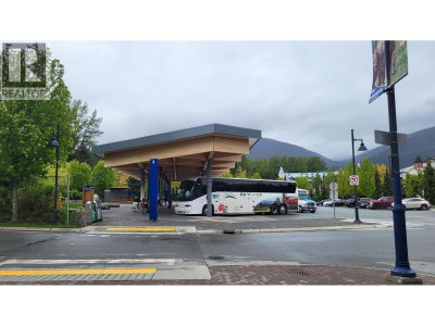 4220 GATEWAY Drive | Whistler British Columbia | Slide Image Nine
