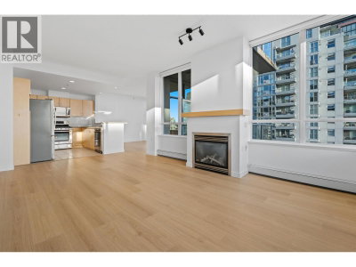 120 16TH Street | North Vancouver British Columbia | Slide Image Ten
