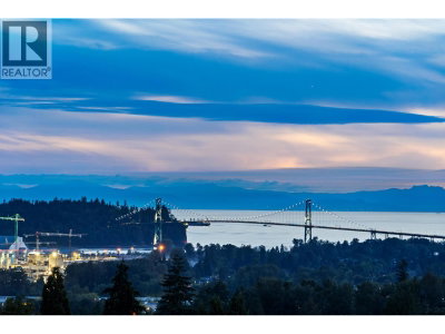 120 16TH Street | North Vancouver British Columbia | Slide Image Thirty-two