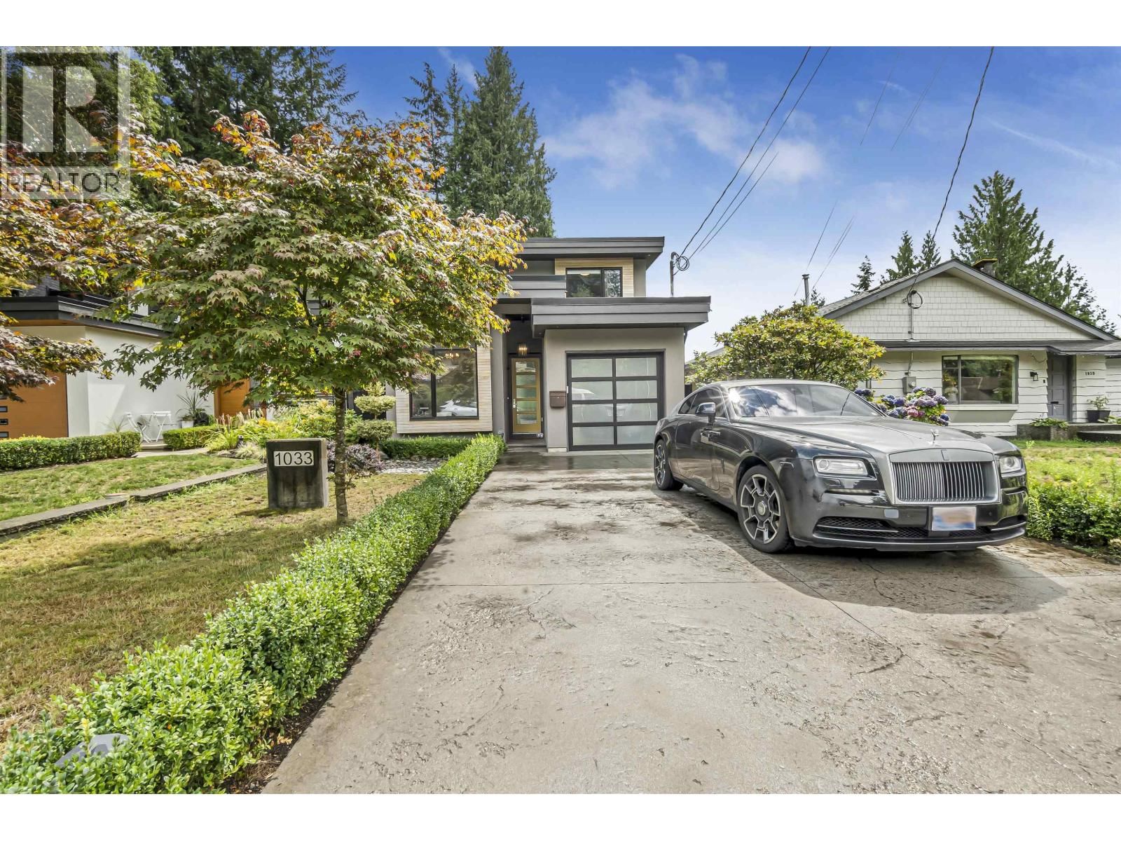 1033 PROSPECT Avenue, North Vancouver, British Columbia V7R 2M6