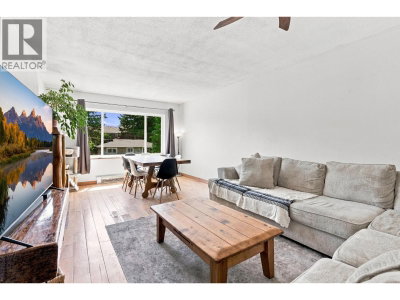 1771 HARRIS Road | Squamish British Columbia | Slide Image Two