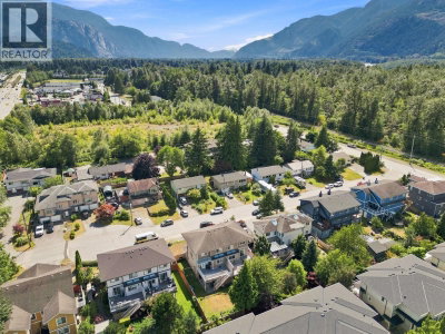 1771 HARRIS Road | Squamish British Columbia | Slide Image Thirty