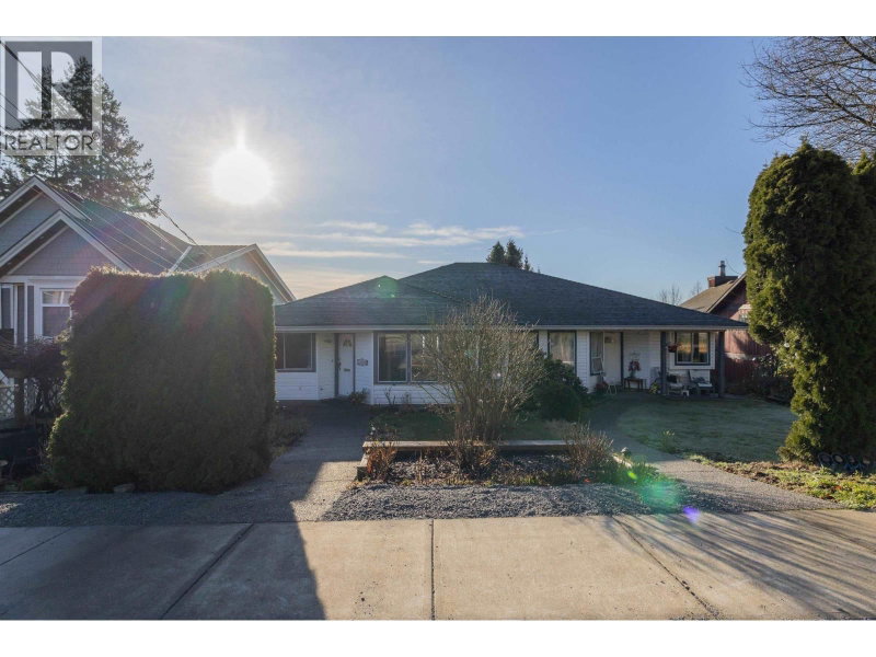 1038 WALLS Avenue Coquitlam British Columbia, V3K 2T7 - 4 Bedrooms Condo For Sale