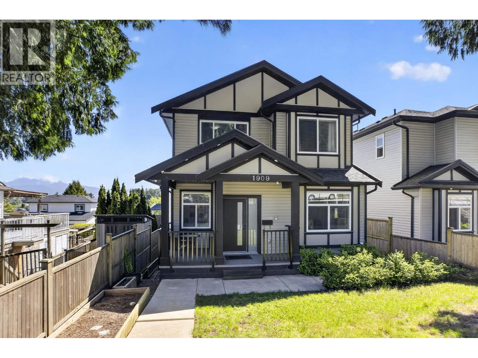 1909 PITT RIVER Road, Port Coquitlam, British Columbia V3C 1R2