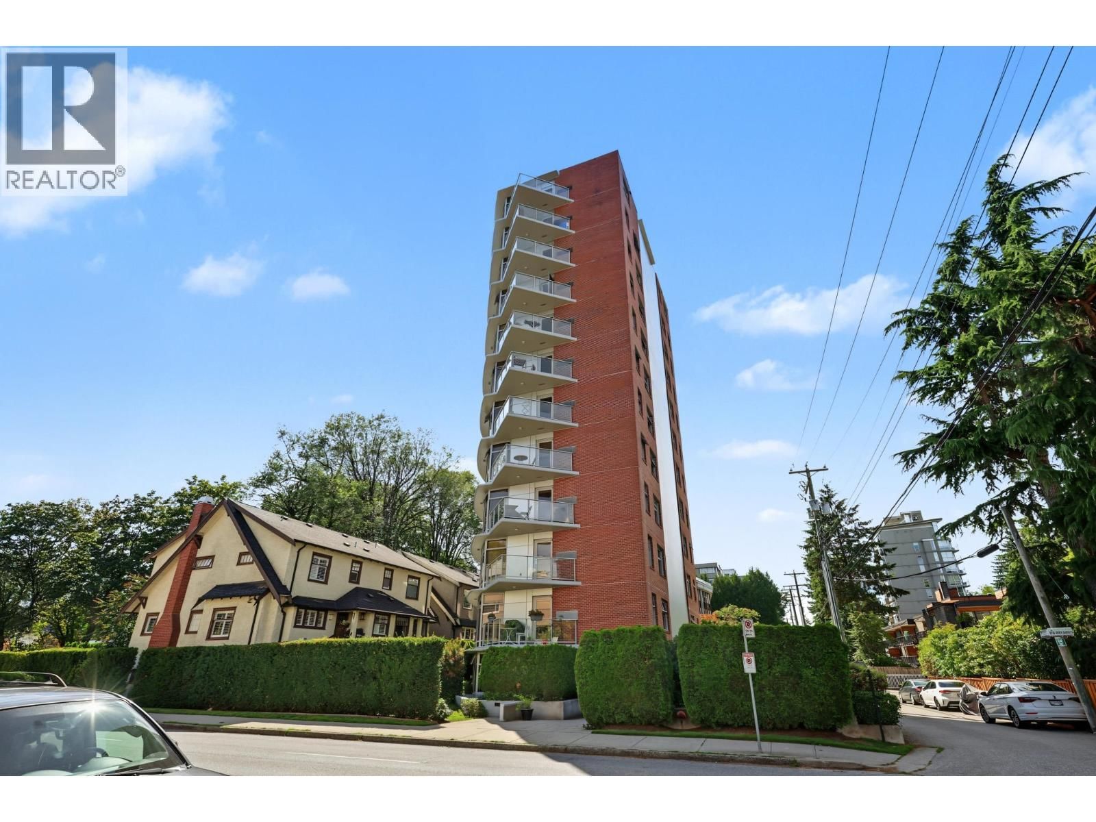 2965 FIR Street, Vancouver, British Columbia V6J 5M9