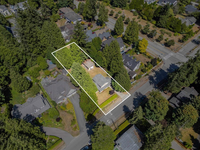 12765 22 Avenue Surrey British Columbia, V4A 2B9 - 4 Bedrooms Home For Sale