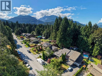 2655 RHUM & EIGG Drive | Squamish British Columbia | Slide Image Thirty-two