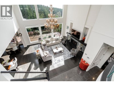 22 HERITAGE PEAK Road | Port Moody British Columbia | Slide Image Five