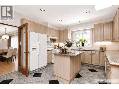 2304 GARDEN Drive | Vancouver British Columbia | Slide Image Nine