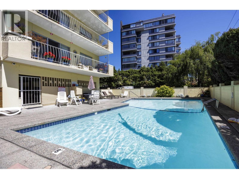 2187 BELLEVUE Avenue West Vancouver British Columbia, V7V 1C2 - 1 Bedroom Condo For Sale