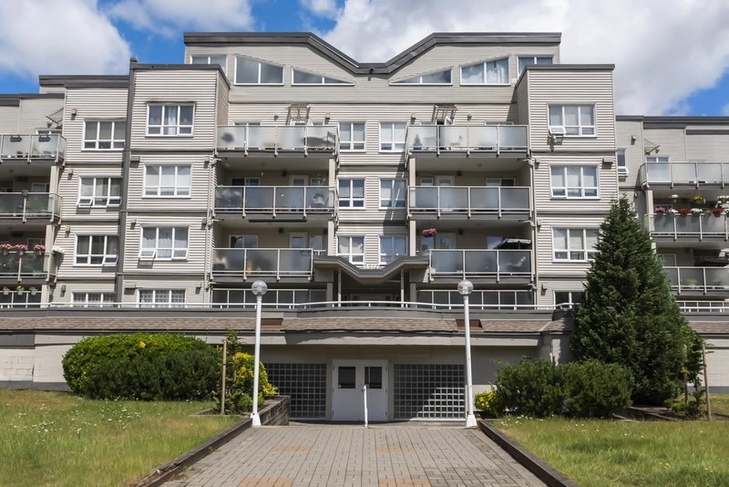 14377 103 Avenue Surrey British Columbia, V3T 5V5 - 2 Bedrooms Condo For Sale