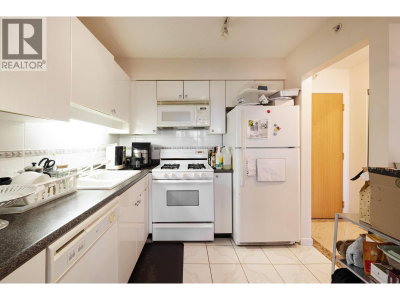 8238 SABA Road | Richmond British Columbia | Slide Image Five