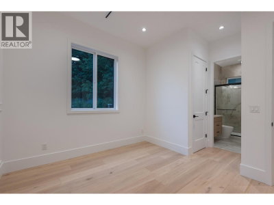 1484 COPPER BEECH Place | Coquitlam British Columbia | Slide Image Eighteen