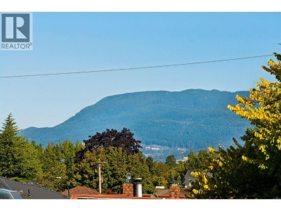 2119 18TH Avenue | Vancouver British Columbia | Slide Image Twenty-eight