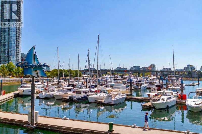 1228 MARINASIDE Crescent Vancouver British Columbia, V6Z 2W4 - 3 Bedrooms Waterfront Condo For Sale