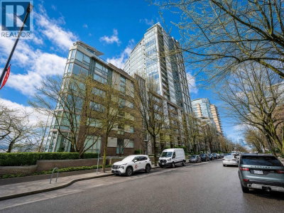 1228 MARINASIDE Crescent | Vancouver British Columbia | Slide Image Thirty