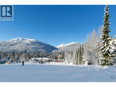 4800 SPEARHEAD Drive | Whistler British Columbia | Slide Image Twenty-four