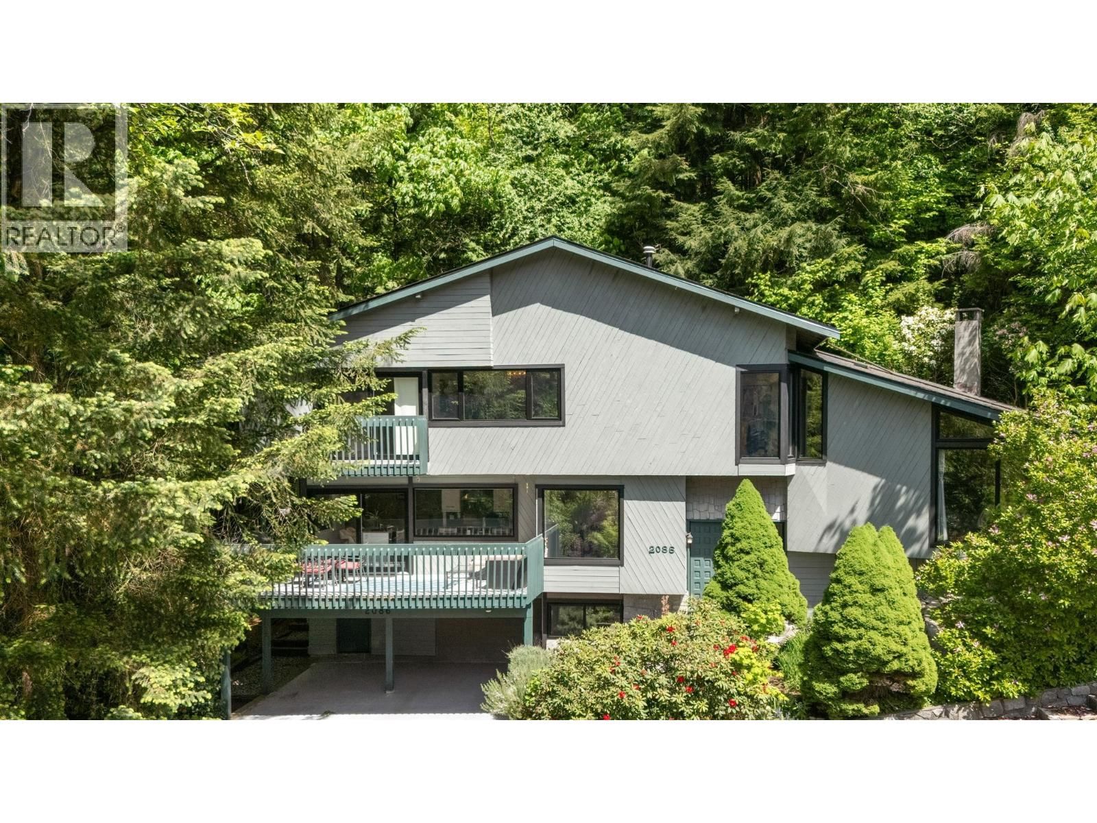 2086 RIVERGROVE Place, North Vancouver, British Columbia V7H 2L4