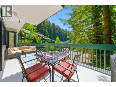 2086 RIVERGROVE Place | North Vancouver British Columbia | Slide Image Four