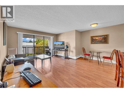 12170 222 Street | Maple Ridge British Columbia | Slide Image Three