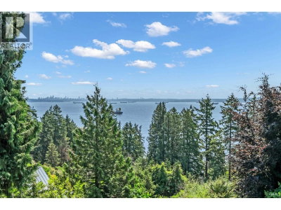 4668 CLOVELLY Walk | West Vancouver British Columbia | Slide Image Two