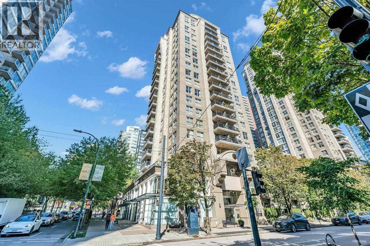 989 RICHARDS Street, Vancouver, British Columbia V6B 6R6