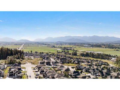 51199 CHARLOTTE Place | Chilliwack British Columbia | Slide Image Thirty-one