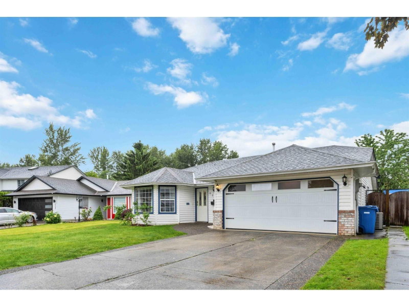 2717 DEHAVILLAND Court Abbotsford British Columbia, V2T 5L3 - 3 Bedrooms Home For Sale