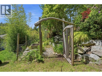 4371 FRANCIS PENINSULA Road | Madeira Park British Columbia | Slide Image Twenty-one