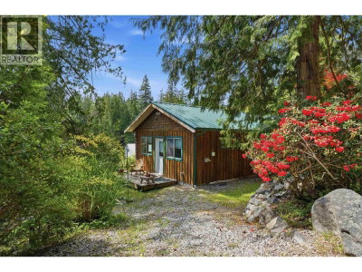 4371 FRANCIS PENINSULA Road | Madeira Park British Columbia | Slide Image Twenty-three