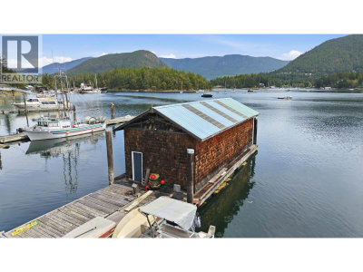 4371 FRANCIS PENINSULA Road | Madeira Park British Columbia | Slide Image Thirty-two