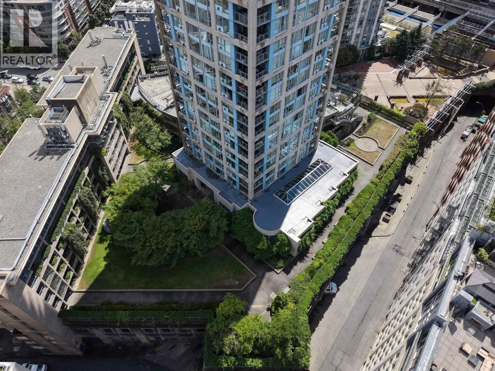 183 KEEFER Place, Vancouver, British Columbia V6B 6B9
