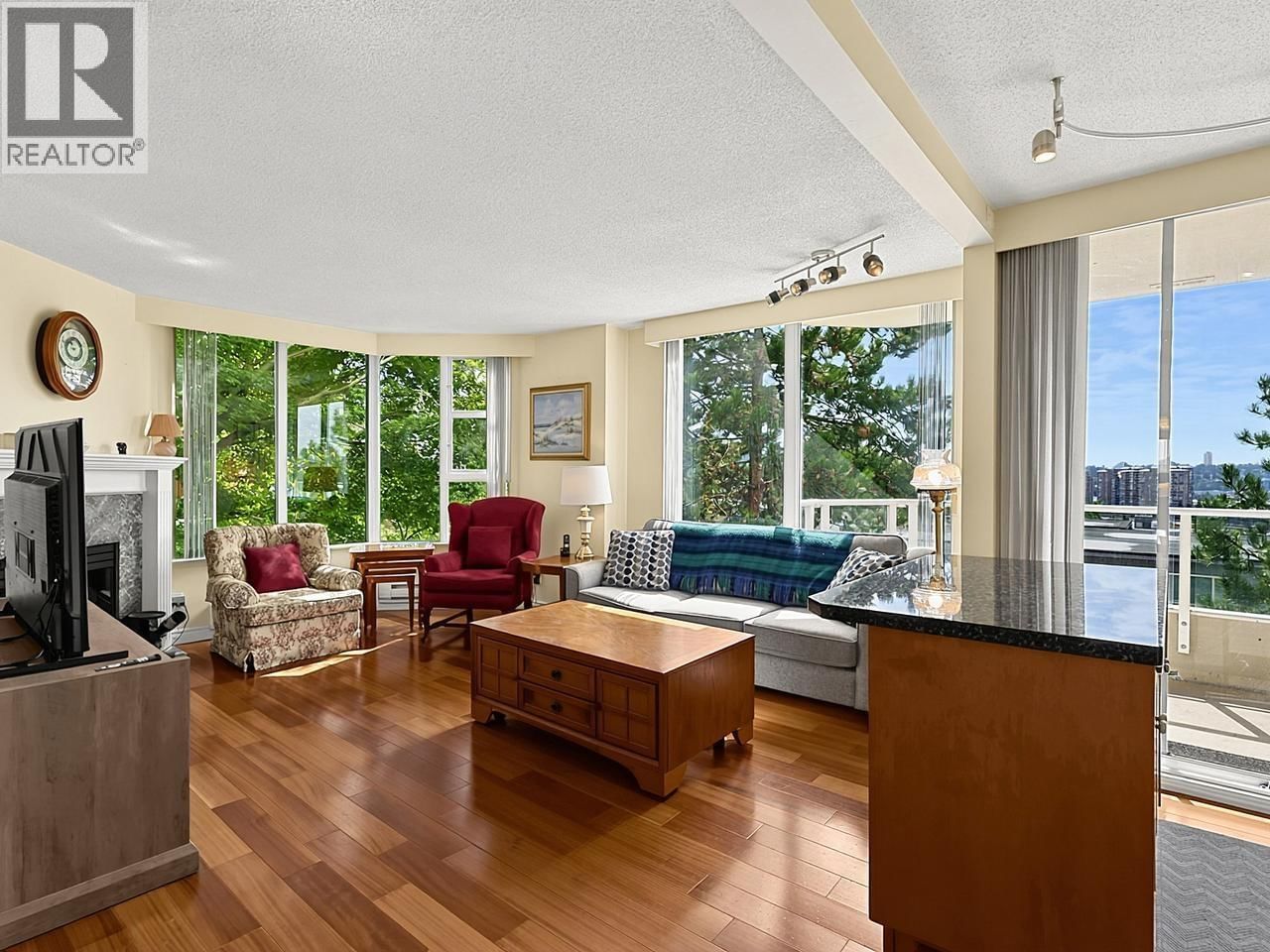 412 TWELFTH Street, New Westminster, British Columbia V3M 6R2