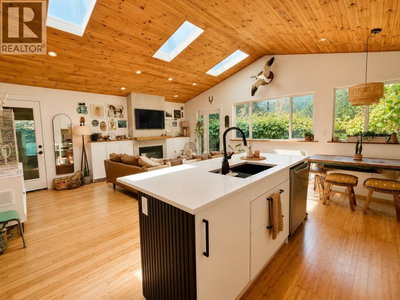 41741 DOGWOOD Place | Squamish British Columbia | Slide Image Three