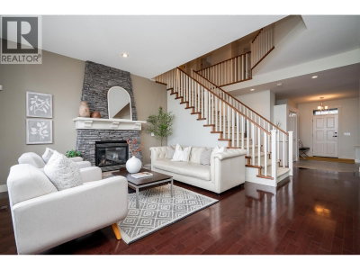 113 CRANBERRY Court | Port Moody British Columbia | Slide Image Eight