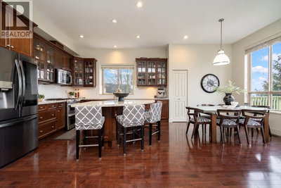 113 CRANBERRY Court | Port Moody British Columbia | Slide Image Nine