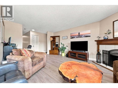 1059 OLD LILLOOET Road | North Vancouver British Columbia | Slide Image Six
