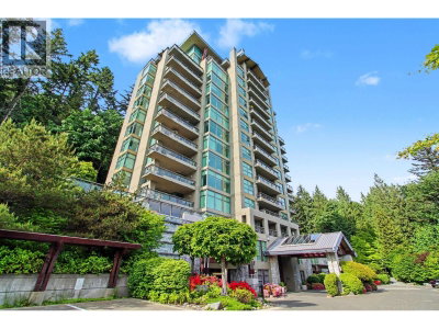 3315 CYPRESS Place | West Vancouver British Columbia | Slide Image One