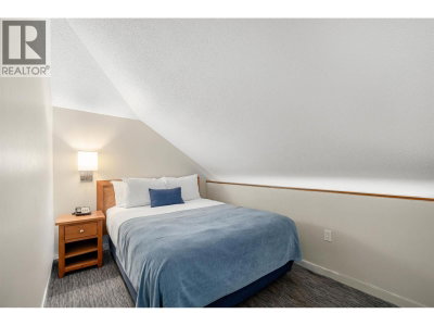 4429 SUNDIAL Place | Whistler British Columbia | Slide Image Ten