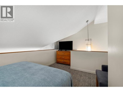 4429 SUNDIAL Place | Whistler British Columbia | Slide Image Twelve