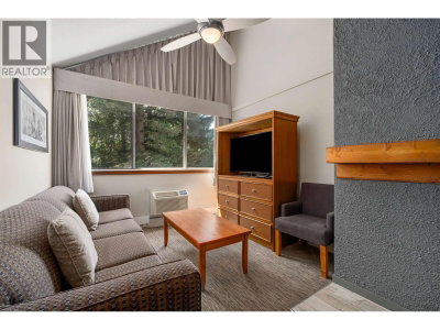 4429 SUNDIAL Place | Whistler British Columbia | Slide Image Three